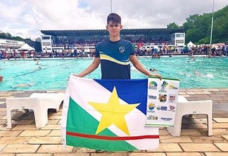 Neste ano, o nadador faz transição da categoria Juvenil para Júnior (Foto: Divulgação/Fedar)