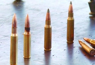 As seis munições foram apresentadas no 2º DP e recolhidas pela autoridade policial (Foto: Divulgação/Polícia Militar de Roraima)