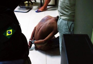 O acusado foi agredido com socos, pedras e outros objetos, mas foi liberado após exame cujo laudo não apontou lesões na vítima (Foto: Aldenio Soares)