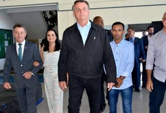 A passagem de Bolsonaro por Roraima reuniu militantes do presidente e autoridades convidadas e ocorreu no hangar da base aérea de Boa Vista (Foto: Divulgação)