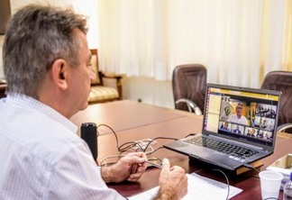 O governador participou da reunião junto com os demais gestores da Amazônia Legal e com o presidente Bolsonaro, por meio de uma videoconferência (Fotos: Secom)