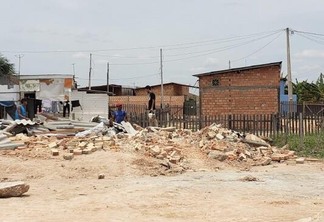 Várias casas foram derrubadas no bairro Senador Helio Campos. Foto: Divulgação
