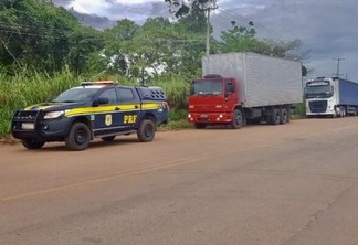 Material começou a ser escoltado na manhã desta quinta-feira (09), no trajeto Manaus-Boa Vista (Foto: Nucom PRF-RR)