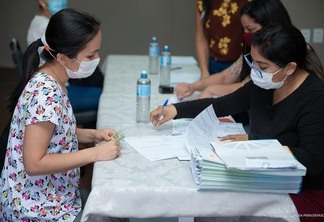 Os aprovados no processo seletivo da saúde de Boa Vista iniciaram nesta quarta-feira, 10, a assinatura dos contratos de trabalho (Foto: Divulgação)