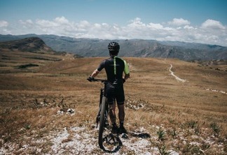 Os percursos incertos e subidas penosas costumam atrair ciclistas pelo senso de missão cumprida e pelas paisagens incríveis que encontram no caminho (Foto: Divulgação)