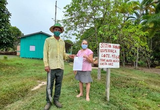 O casal de agricultores Maria Adelícia Costa Vaz e José Francisco Vaz pretende usar o crédito na avicultura e suinocultura (Foto: Divulgação)