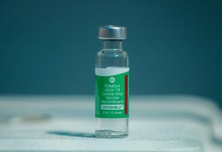 Este mês, a Fiocruz já produziu e entregou 1,8 milhão de doses de vacinas produzidas no Instituto de Tecnologia em Imunobiológicos (Foto: Agência Brasil)