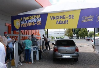 A vacina está sendo disponibilizada em cinco pontos em Boa Vista, das 8h30 às 17h, na modalidade drive-trhu (Foto: Diane Sampaio/FolhaBV)