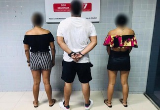 Trio foi detido durante entrega dos valores (Foto: Aldênio Soares)