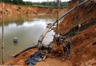 Motores eram utilizados para extrair minério (Foto: Divulgação Exército Brasileiro)