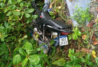 Motocicleta foi encontrada desmontada (Foto: Polícia Civil)