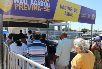 A aplicação da segunda dose dos idosos de 65 a 69 anos de idade será nos cinco pontos de vacinação, em drive-trhu (Foto: Diane Sampaio/FolhaBV)