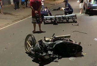 Acidente envolveu motocicleta e veículo (Foto: Reprodução)
