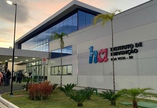 Hospital de Amor já atende a população, mas inauguração oficial ocorreu nesta segunda-feira (Foto: Diane Sampaio/FolhaBV)