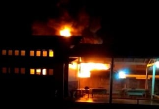 Incêndio foi visto por moradores da região (Foto: Reprodução)