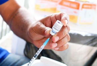Vacinas teriam sido aplicadas fora da validade (Foto: Diane Sampaio/FolhaBV)