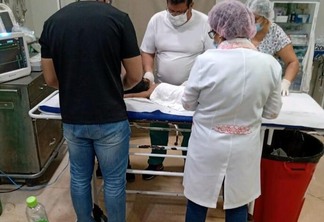 A criança recebeu atendimento no hospital de Caracaraí e está fora de perigo (Foto: Divulgação)