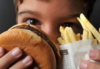 A OMS estima que até 2025, o número de crianças obesas no mundo pode chegar a 75 milhões. Foto: Marcelo Casal Jr/Agência Brasil