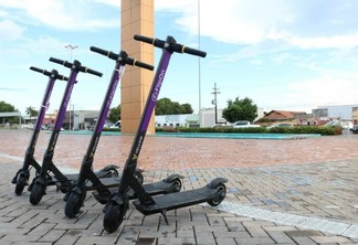 Os patinetes estão disponíveis em seis pontos da cidade (Foto: Nilzete Franco/FolhaBV)