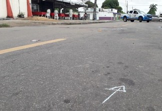 Crime ocorreu próximo a uma distribuidora na Alameda dos Bambus, no Pricumã (Foto: Nilzete Franco)