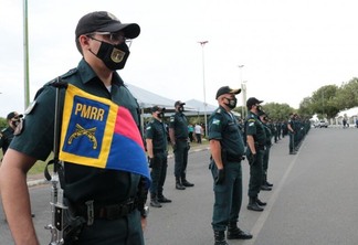 Cerca de 197 policiais militares foram promovidos durante solenidade na esplanada do Palácio Senador Helio Campos na tarde desta terça-feira (31) (Foto: Nilzete Franco/FolhaBV)