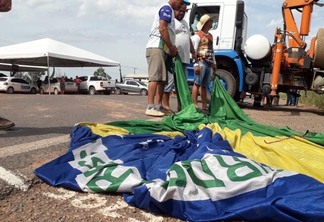 O presidente Bolsonaro também divulgou um áudio pedindo a reabertura de caminhoneiros (Foto: Nilzete Franco/FolhaBV)