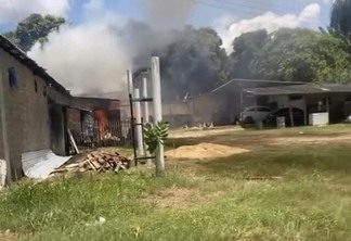 As chamas começaram na cozinha do restaurante (Foto: Divulgação)