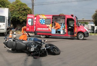 O acidente ocorreu na avenida Santos Dumont (Foto: Nilzete Franco/FolhaBV)