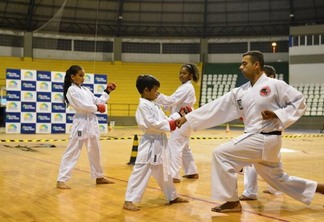 A competição contará com um total de três etapas e acontece na Vila Olímpica Roberto Marinho. (Foto: Divulgação)