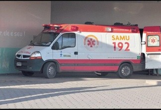 A única ambulância do Samu Rorainópolis só vive na oficina, segundo denunciantes (Foto: Arquivo FolhaBV)