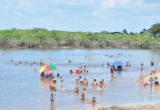 Crianças nunca devem ficar desacompanhadas dentro dos rios e igarapés  (Arquivo/FolhaBV (Registro feito antes da pandemia))