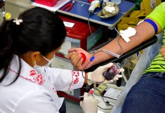 Após a doação, o sangue passa por exames e, se aprovado, é liberado para as agências transfusionais dos hospitais de Roraima (Foto: Nilzete Franco/FolhaBV)