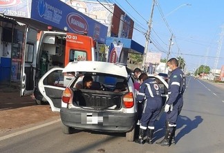 Parto ocorreu por volta das 6h50, deste sábado, 23, dentro de um carro, na Avenida Mário Homem de Melo. (Foto: Divulgação)