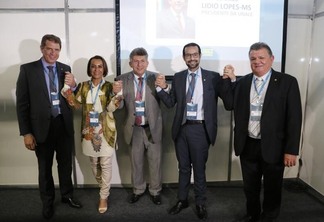O deputado estadual Gabriel Picanço (último da direita) durante a conferência da Unale (Foto: Eduardo Andrade/SupCom ALE-RR)