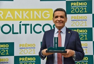 A entrega do prêmio aconteceu nesta quarta-feira (08), em Brasília (Foto: Divulgação)