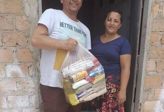 A entrega das cestas, brinquedos e roupas está prevista para o dia 18 de dezembro, para famílias carentes do bairro Monte das Oliveiras (Foto: Divulgação)