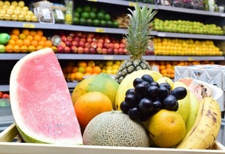 Nutricionista informou que o abacaxi é rico em vitamina C e a melancia em potássio e magnésio (Foto: Nilzete Franco/FolhaBV)