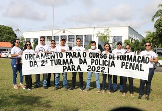 Grupo faz parte da segunda turma de aprovados no concurso da Polícia Penal (Foto: Nilzete Franco/FolhaBV)