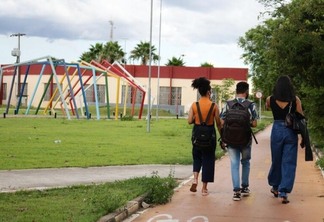 Público-alvo é especialmente alunos que desejam realizar o Enem e alunos que pretendem fazer o vestibular da UFRR (Foto: Nilzete Franco/FolhaBV)