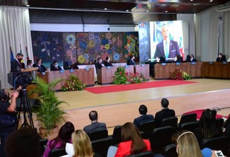 Evento ocorreu no Fórum Advogado Sobral Pinto com participações por teleconferências (Foto: Nilzete Franco/FolhaBV)