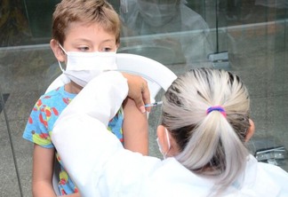 Crianças entre 5 e 11 anos já podem tomar a primeira dose da vacina (Foto: Nilzete Franco/FolhaBV)