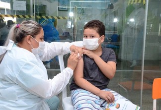 Ministério vai distribuir vacinas com quantidades suficientes para aplicar a primeira dose em todas as crianças com idade entre 5 e 11 anos no país (Foto: Nilzete Franco/FolhaBV)