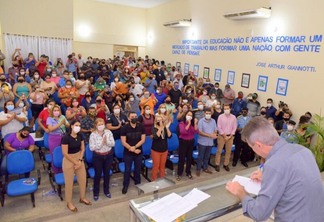 O governador Antonio Denarium durante evento de assinatura do PCCR (Foto: Fernando Oliveira/Secom)