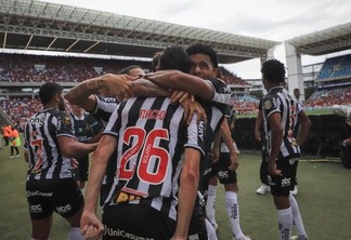 Jogadores do Atlético-MG festejam título na Arena Pantanal (Foto: Pedro Souza/Atlético-MG)