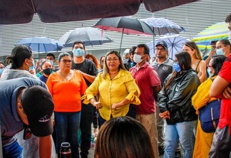 Representantes do Sitram e cuidadores sindicalizados pressionam a Prefeitura (Foto: Álvaro Botelho/Sitram)