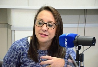 Renata Abreu em entrevista à FolhaFM nesta quinta-feira, 19 (Foto: Nilzete Franco/FolhaBV)