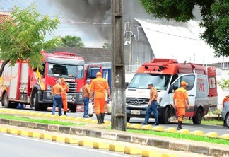 Incêndio ocorreu nessa quarta-feira, 25 (Foto: Nilzete Franco/FolhaBV)