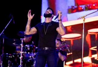O cantor Gusttavo Lima durante apresentação em Aracaju-SE (Foto: Divulgação)