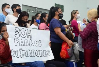 Manifestação dos cuidadores realizada em março, na Câmara Municipal de Boa Vista (Foto: Nilzete Franco/FolhaBV)
