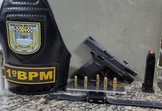 Pistola e munições calibre 380 apreendida com R.A.T. (Foto: Divulgação)